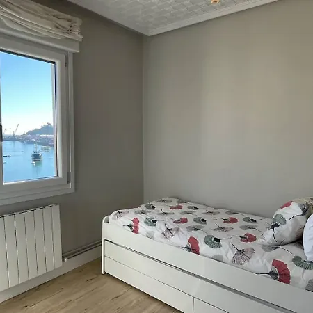 Artza Ii Con Vistas Al Puerto *