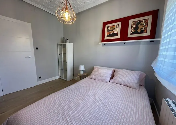 Artza Ii Con Vistas Al Puerto * Бермео