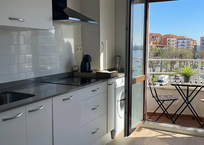 Artza Ii Con Vistas Al Puerto Бермео